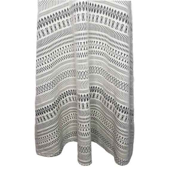 NWT Banana Republic Women's Sz 8 Grey/Ivory Tribal Slimming Pattern Dress (1509) - Picture 3 of 6